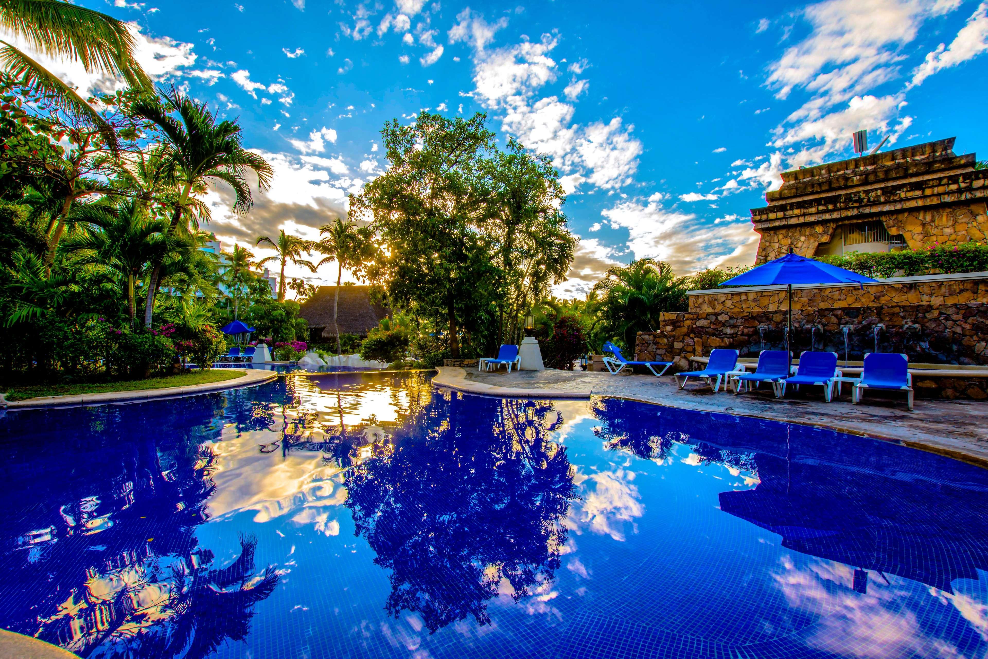 Barceló Karmina - All Inclusive Hotel Manzanillo Kültér fotó The swimming pool at the hotel