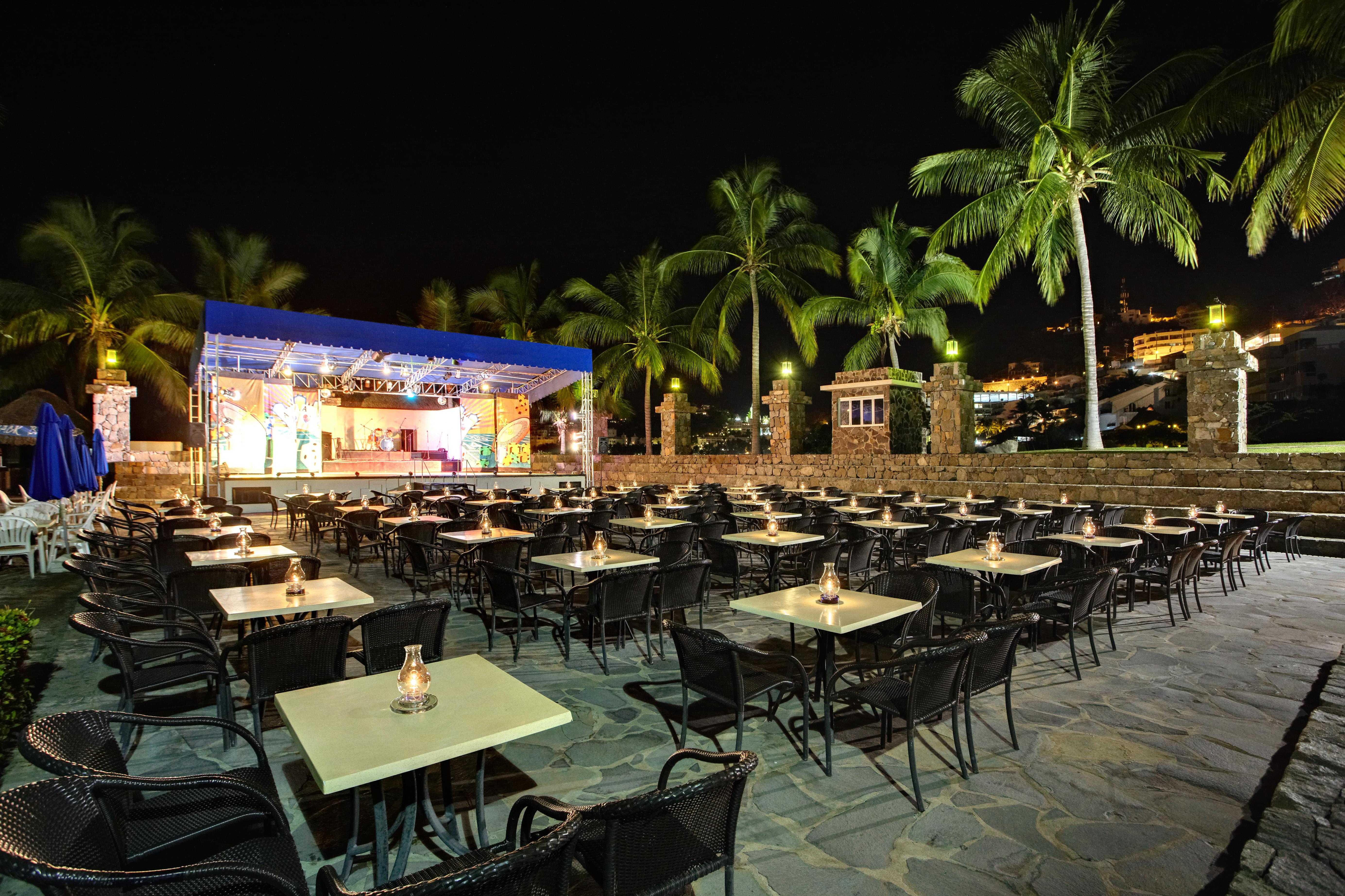 Barceló Karmina - All Inclusive Hotel Manzanillo Kültér fotó The stage at the resort